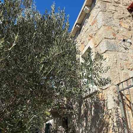 Сasa de vacaciones Private Stone House - Sea View - Peaceful Starigrad Paklenica