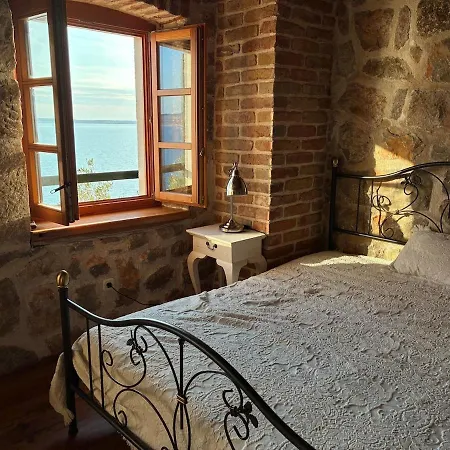 Private Stone House - Sea View - Peaceful