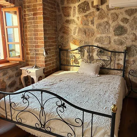 Private Stone House - Sea View - Peaceful Starigrad Paklenica